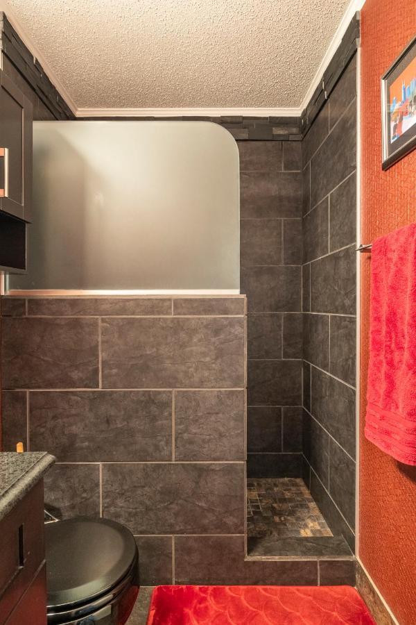 Contemporary Paradise W/ Private Bathroom Nashville